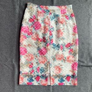 Floral fitted pencil skirt